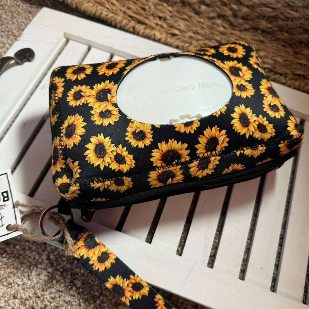 Neoprene baby wipe zipper case.  Trendy and convenient!!